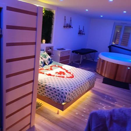 Gite Et Spa Au Secret Du Bonheur Hotel Pouilly-sur-Serre Bagian luar foto